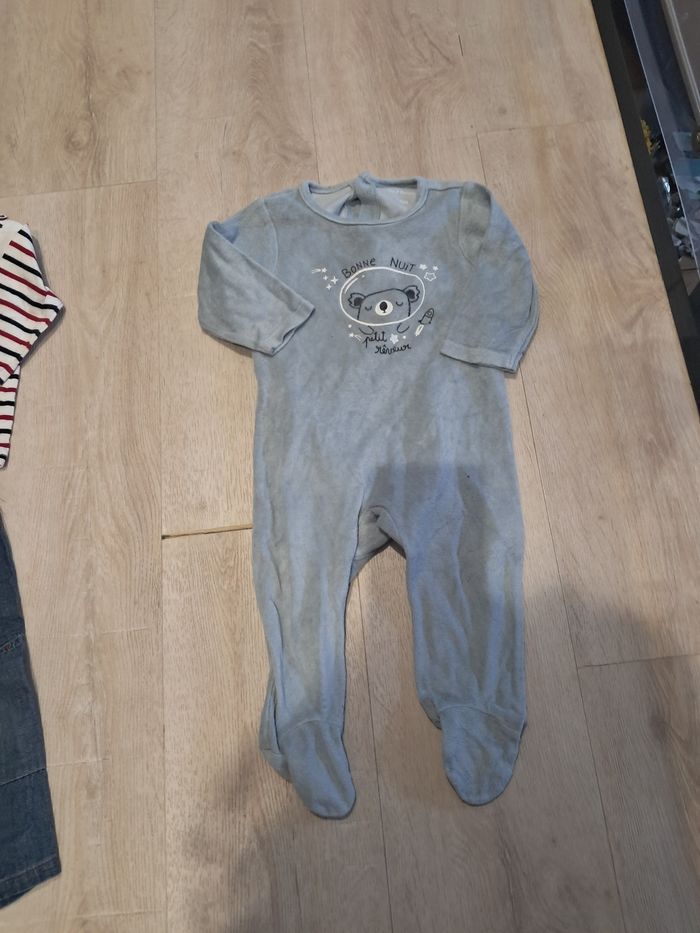 Lot d'ensembles 9 mois neufs et tbe garçon - photo numéro 5