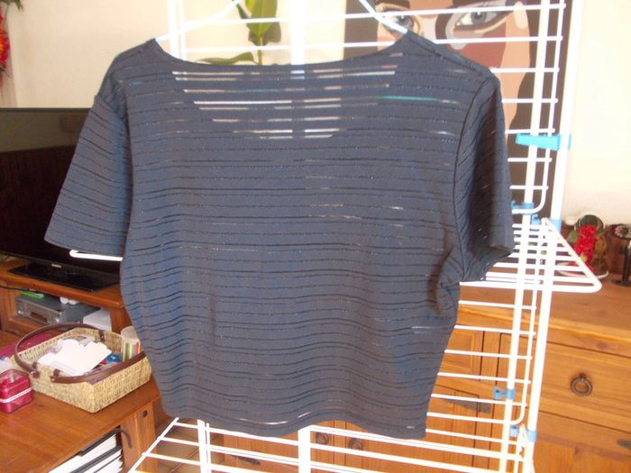 Joli tee-shirt top noir Jennyfer taille 3 (L) excellent état - photo numéro 3