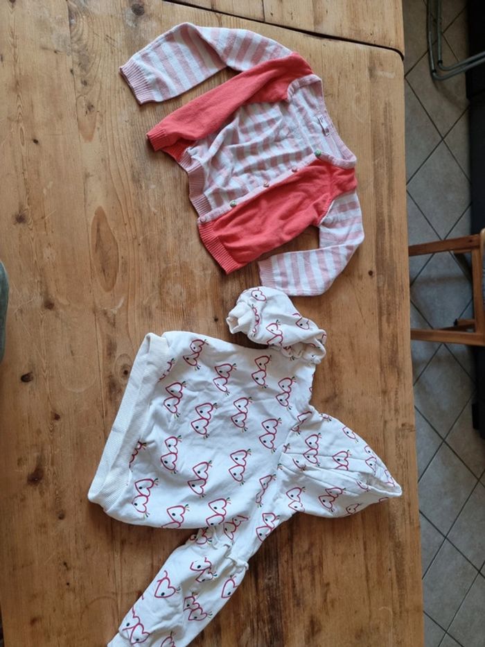 Lot 1 pull et 1 sweat