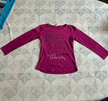 T shirt fille - 9 ans - C&A - en très bon état
