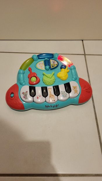 Piano sophie la girafe