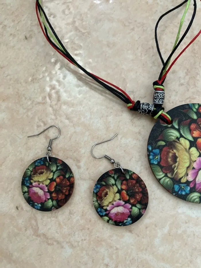 Ensemble bijoux en bois chogan– Collier + boucles d’oreilles - photo numéro 2