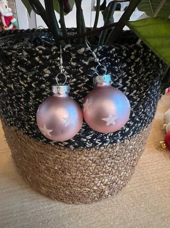 Boucles d’oreilles, boule de neige rose