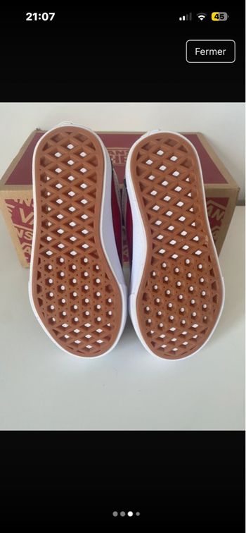 Vans rouge et noir 