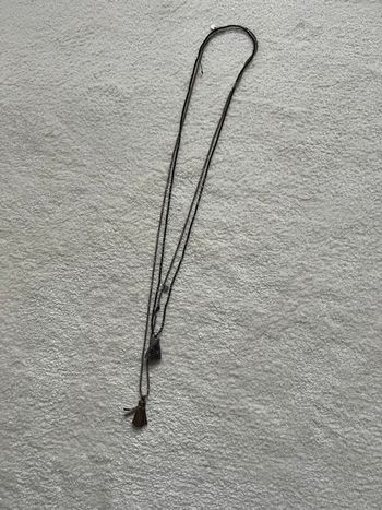 Lot 2 colliers sautoir à pompon RS Paris