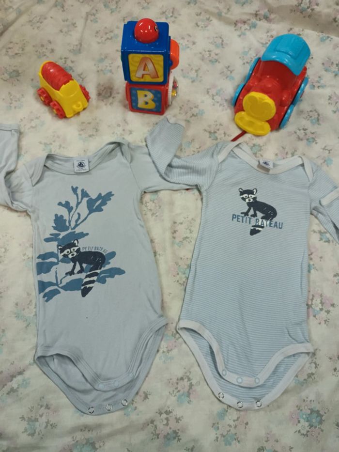 Lot 2 bodies petits bateaux