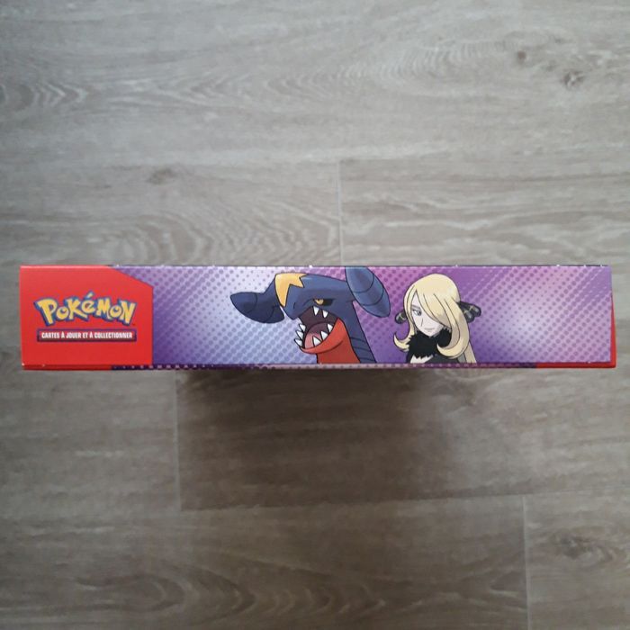 Coffret Pokémon Collection Premium Carchacrok EX de Cynthia NEUF - photo numéro 3
