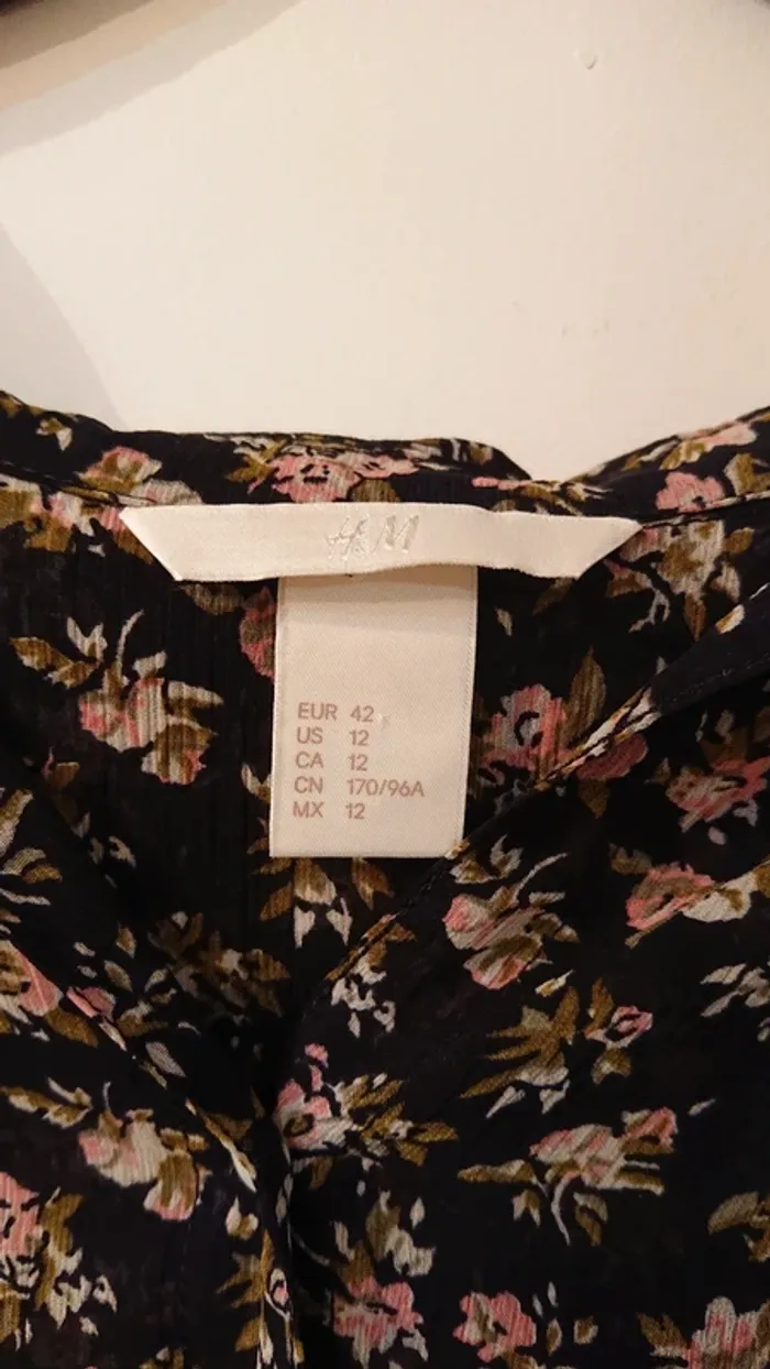 Chemise transparente noire motif fleuri - photo numéro 3