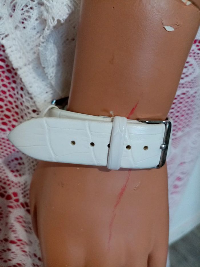 Montre blanche - photo numéro 3