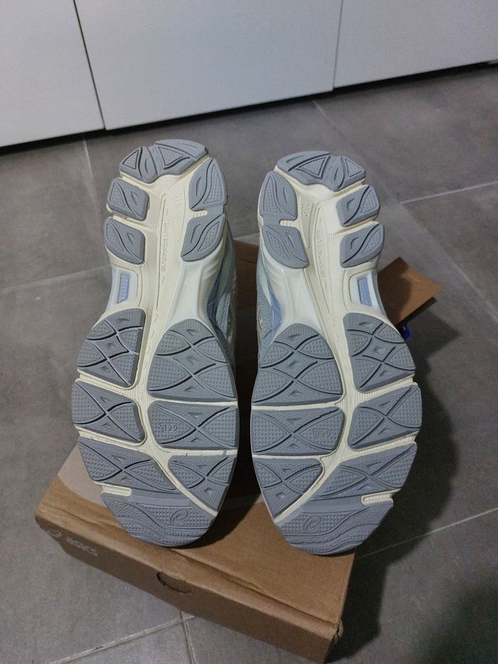 Asics Gel-NYC ivory mid grey - photo numéro 9