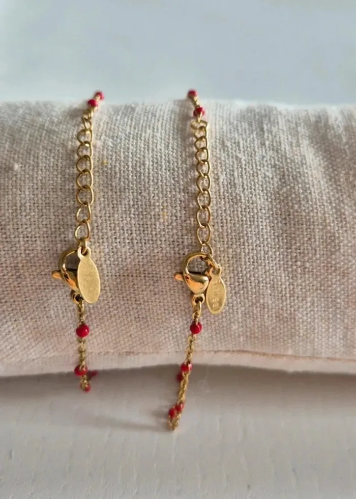 Lot de 2 bracelets dorée perles rouge 
🌸 en acier inoxydable - photo numéro 2