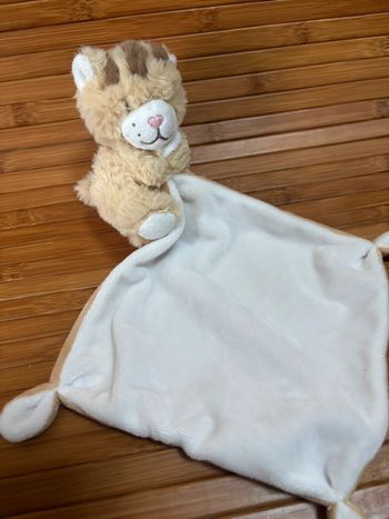 Doudou tigre beige avec son mouchoir blanc tex baby neuf