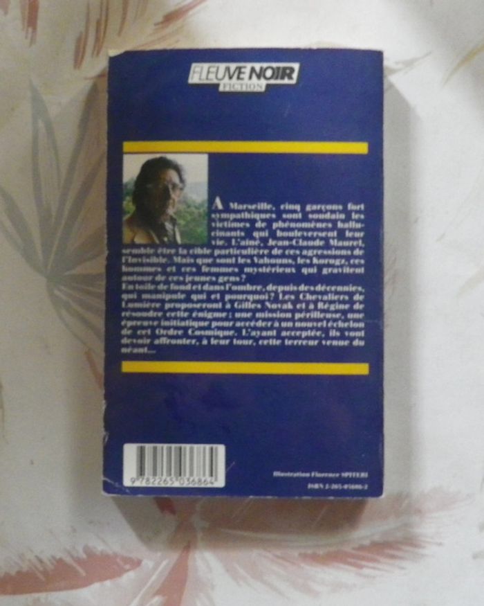 La terreur venue du néant T III Les Chevaliers de Lumière de Jimmy Guieu Ed Fleuve Noir - photo numéro 2