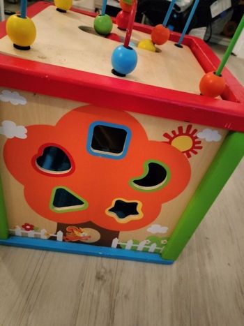 Cube multi activités enfant