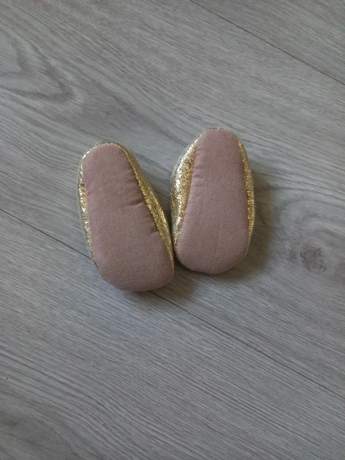 Chaussures dorées bébé fille 0 mois - photo numéro 3