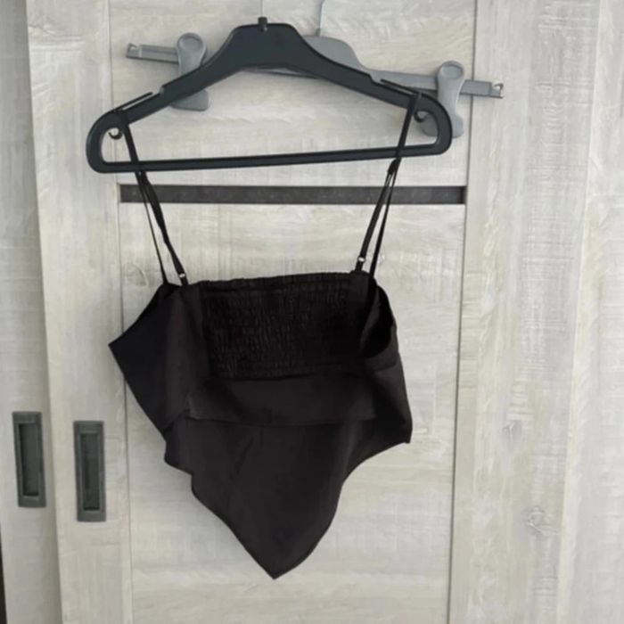 Top court satiné H&M taille S - photo numéro 2