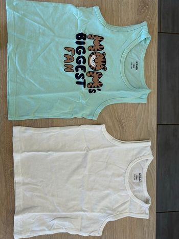 Lot de 2 tee-shirts m sans manches Kiabi en 18 mois 