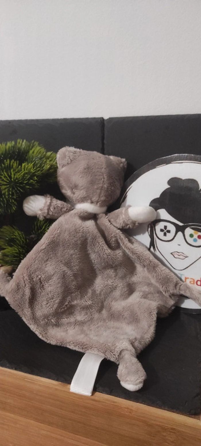 doudou chat tex marron blanc écharpe bouton nicotoy ours Tape Gris Losange Beige - photo numéro 2