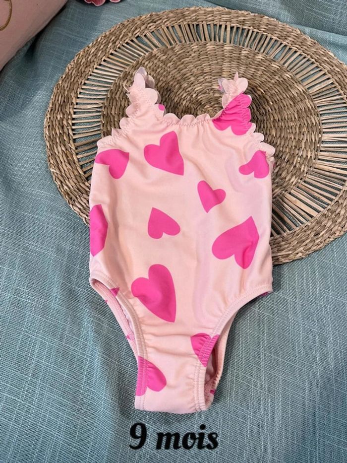 Maillot de bains cœur taille 9 mois