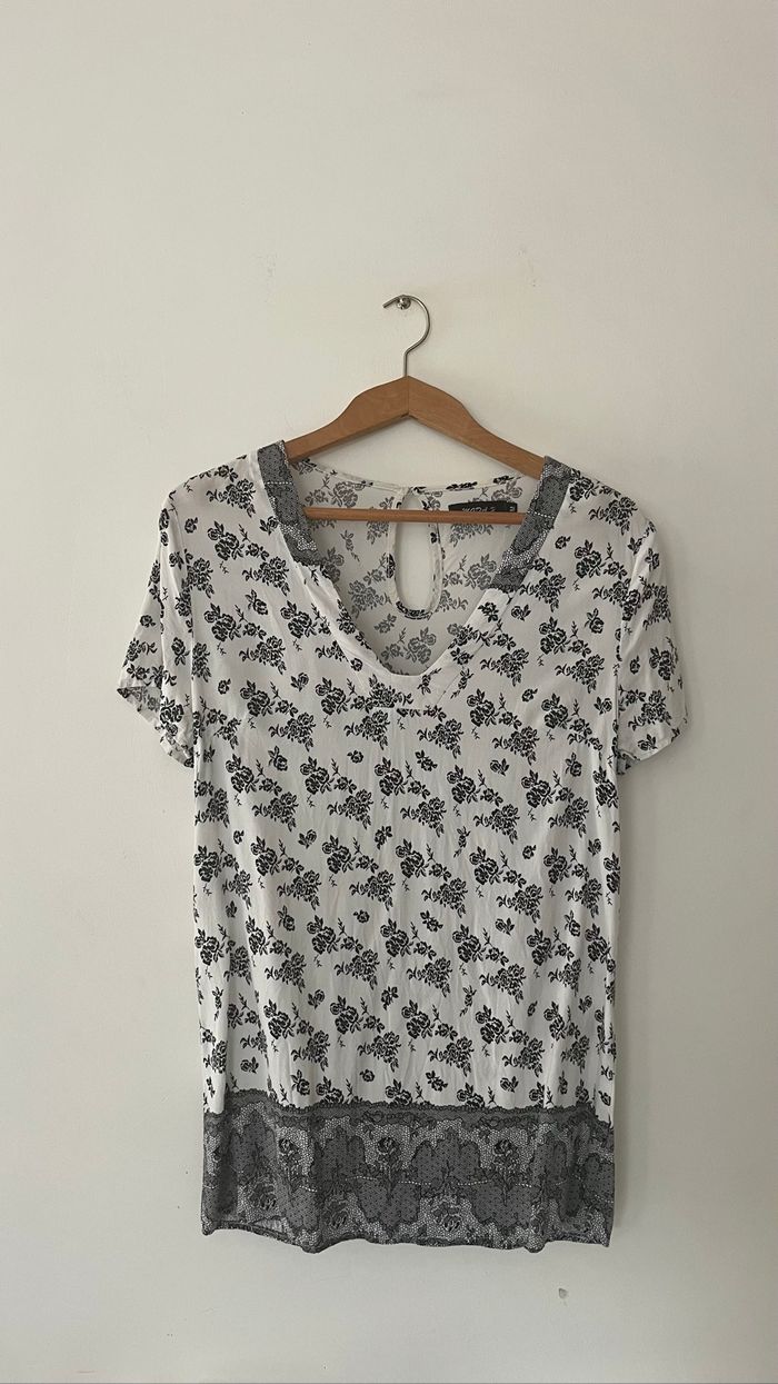 Haut motifs fleuris