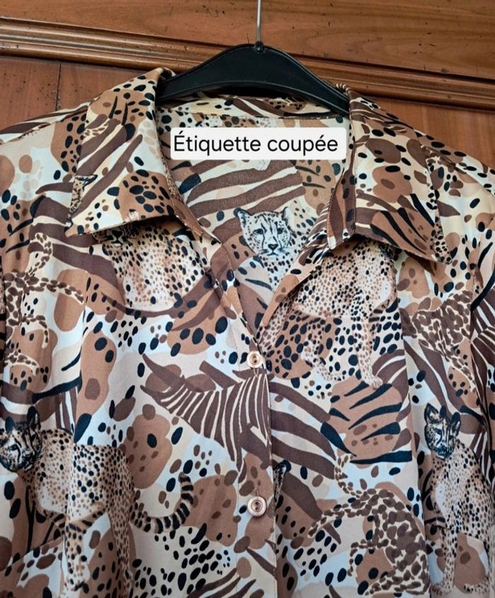 Chemise NEUVE pour femme taille 48 / 50 - photo numéro 3