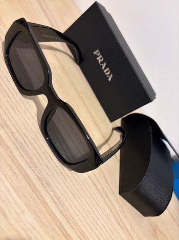 Lunettes Prada