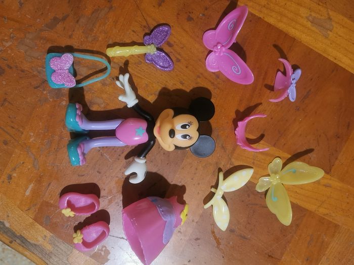 Lot minnie princesse et ses accessoires