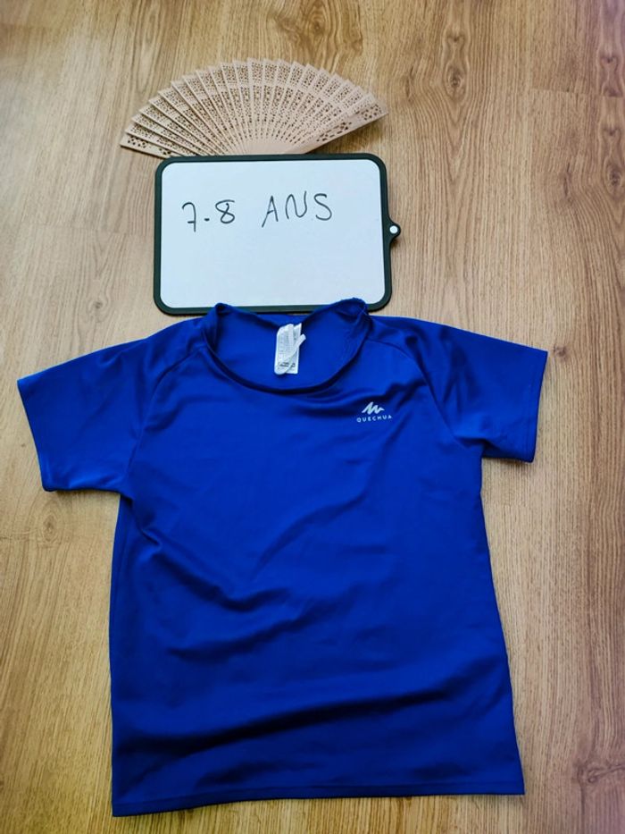 T-shirt quechua taille 7/8 ans