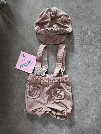 Ensemble salopette et casquette 3 mois