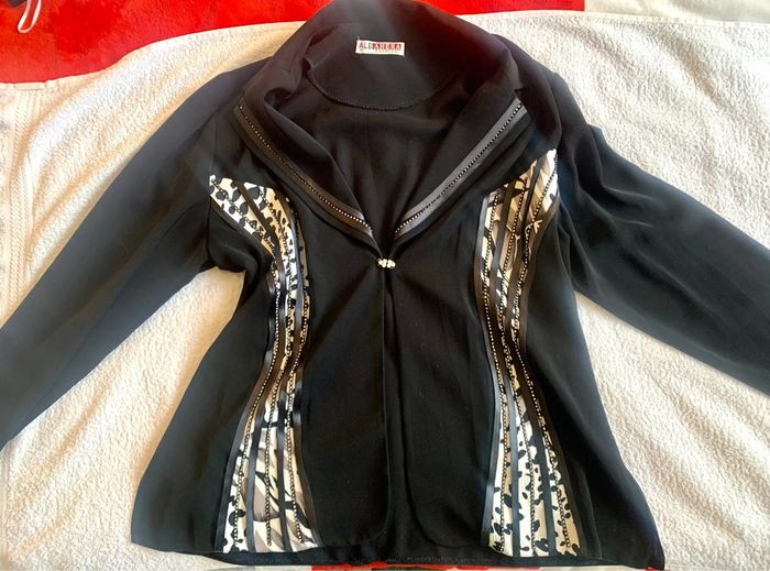 Blazer vintage chic motifs léopard / satinée et avec des perles