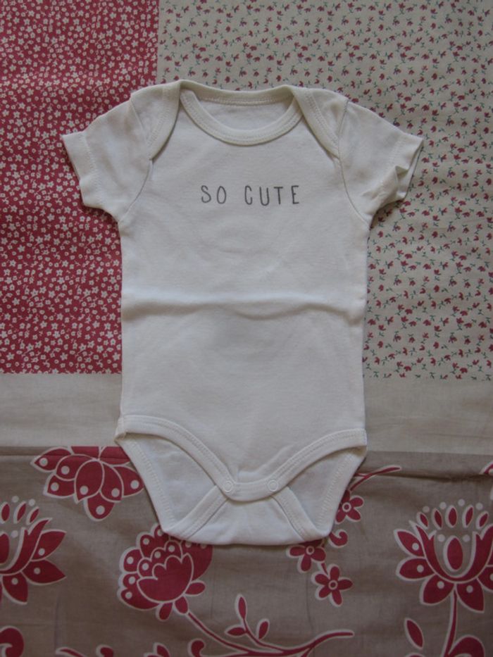 Body manches courtes blanc 1 mois