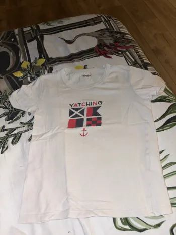 tee shirt