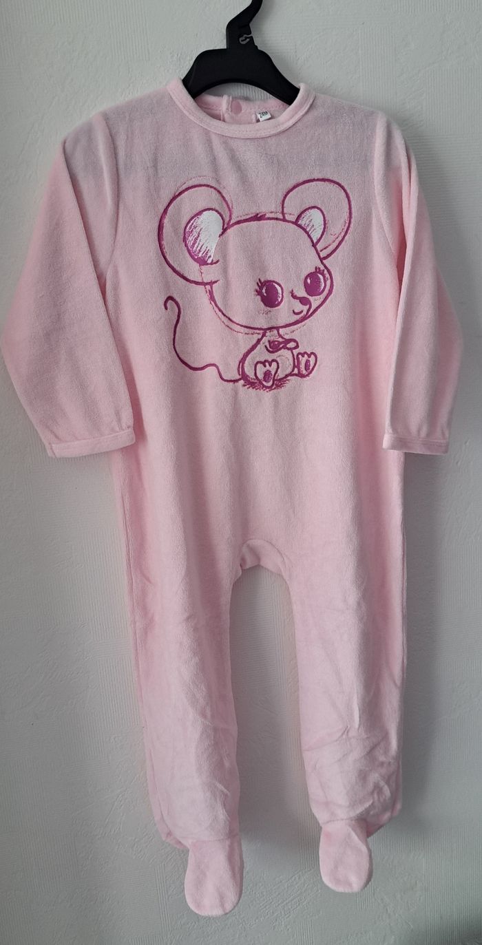 Beau pyjama neuf 2 ans
