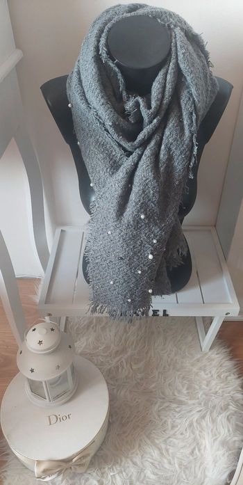 Grande écharpe grise avec perles Jennyfer BE 🧣