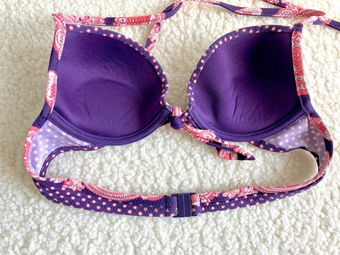 Maillot de bain deux pièces violet et rose - déco bandanas - photo numéro 9