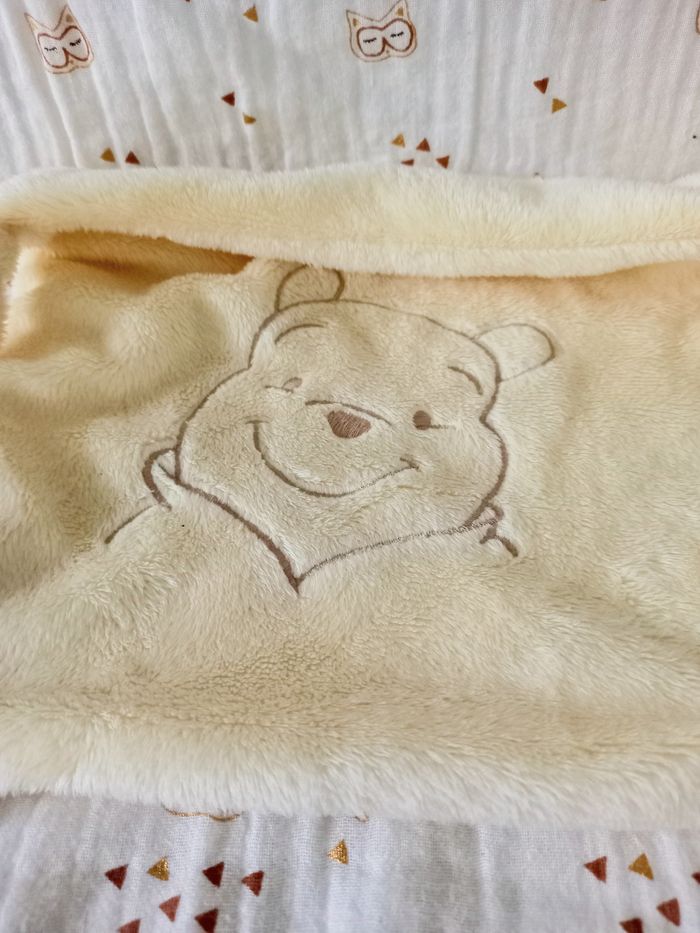 Doudou jaune Winnie l'ourson - photo numéro 2