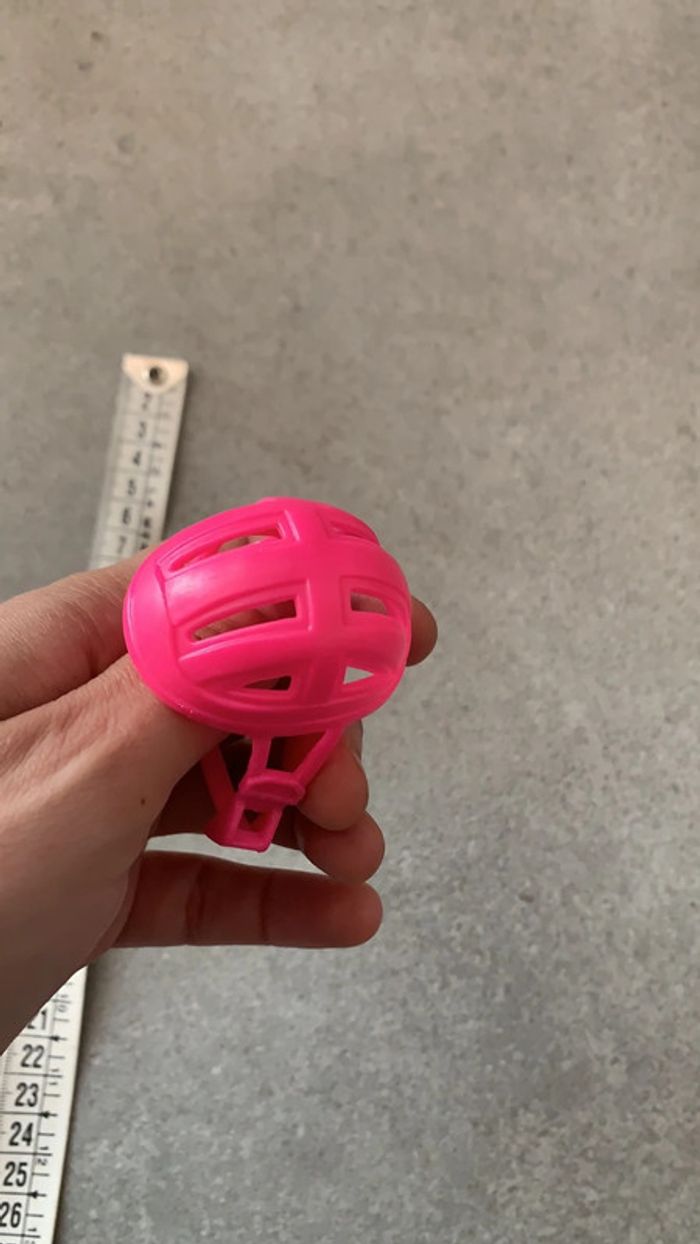 Casque vélo rose barbie - photo numéro 4