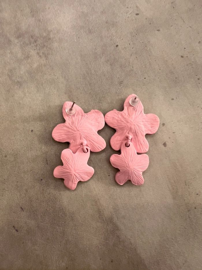 Lot boucles d’oreilles et collier fleurs - photo numéro 3