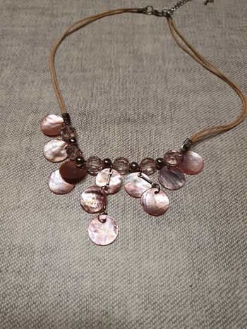 Collier breloques rose