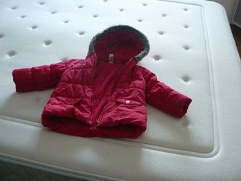 Doudoune à capuche Tex taille 24 mois 