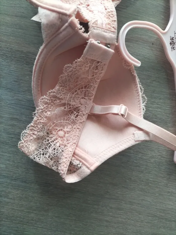Soutien gorge neuf. - photo numéro 3