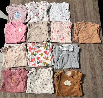 Lot vêtements bébé fille 1 mois