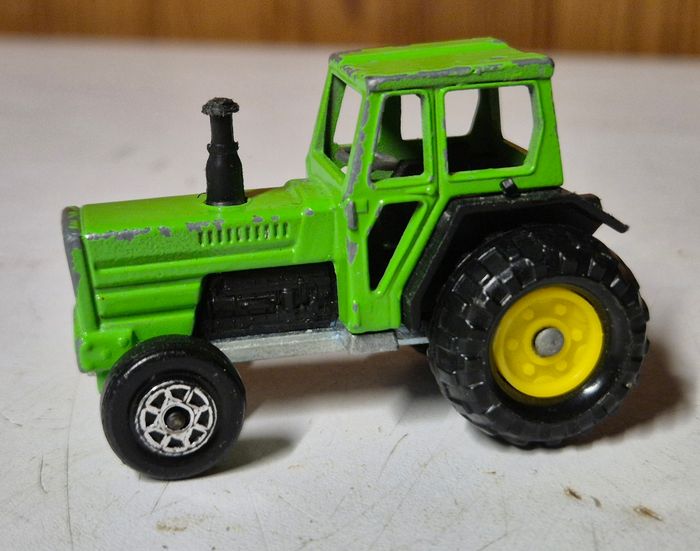 Tracteur miniature vert majorette n208 1/65