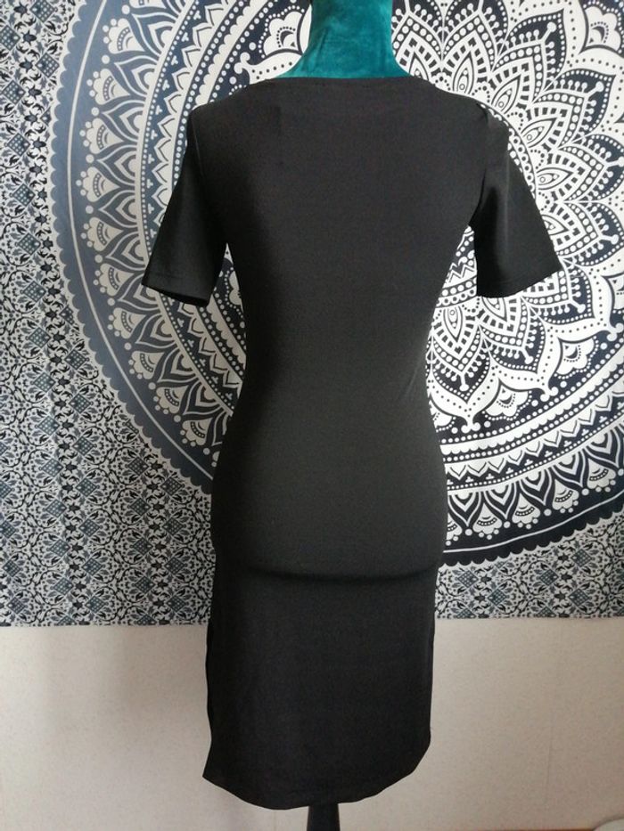 Robe noire moulante manches courtes fente sur le côté / Clp/ (XS) - photo numéro 5