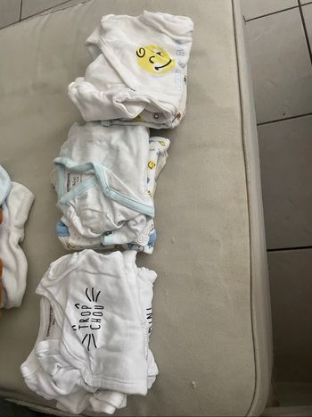Lot bodies naissance