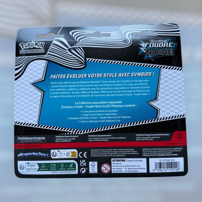 Pokémon JCC : Collection Autocollant réajustable Écarlate et Violet - Foudre Noire - Symbios (1 Carte Promo Brillante et 3 boosters) stickers - photo numéro 2