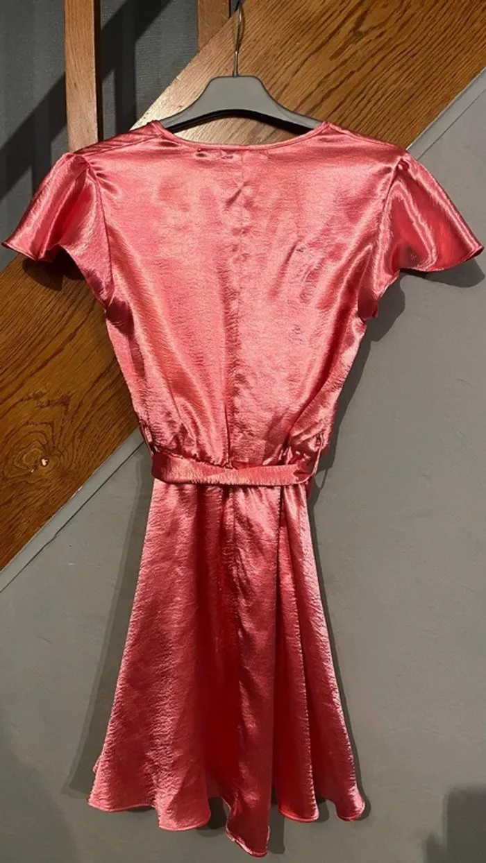 Robe satin - photo numéro 4