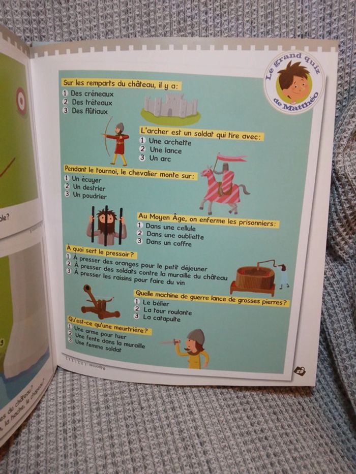 Livre + CD "En direct du Château Fort" - Les Petits reportages de Matthéo / Ed. Atlas - photo numéro 15
