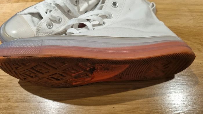 Converse hautes blanches 42 tbe semelle orange - photo numéro 5