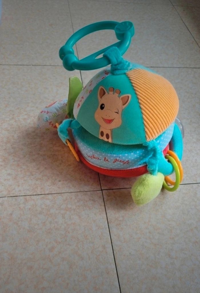 Balle peluche d'éveil Sophie la girafe